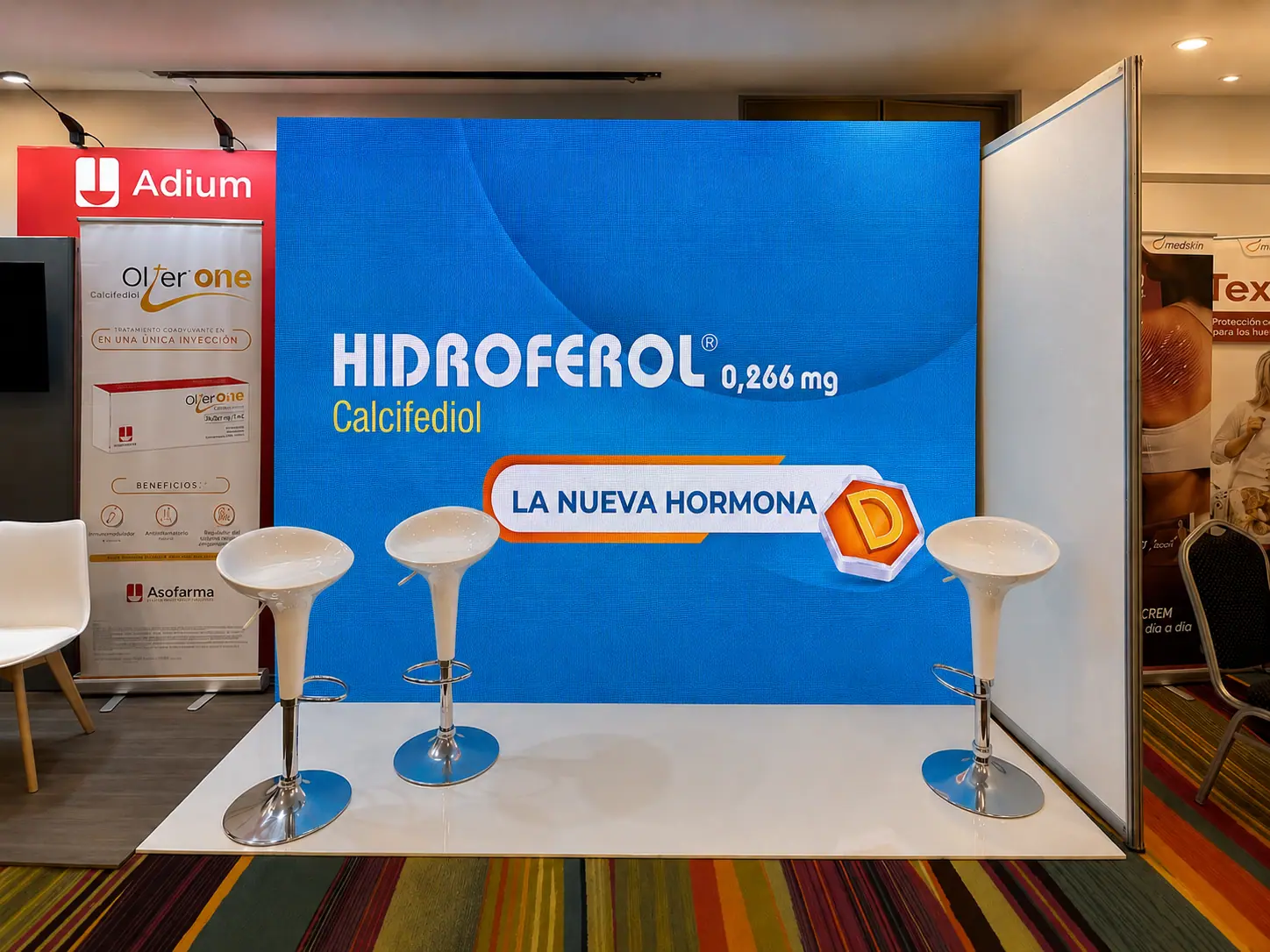 Pantalla LED 2.5 x 2.5m en stand — congreso médico internacional — JC Multimedia El Salvador