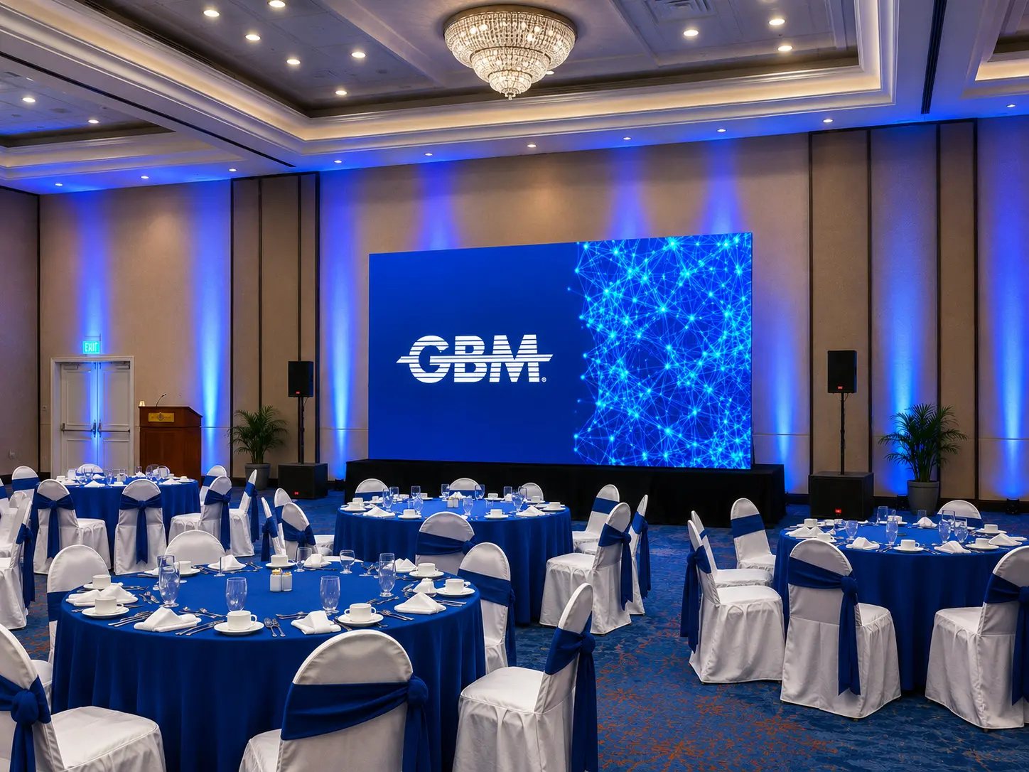 Pantalla LED 6 x 3m en evento corporativo — Hotel Sheraton El Salvador, sonido y tarima